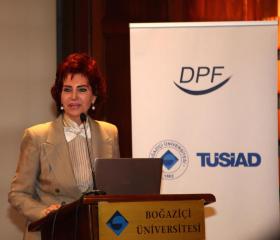 Rektör Gülay Barbaarsoğlu