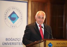 İİBF İktisat Bölüm Başkanı Refik Erzan