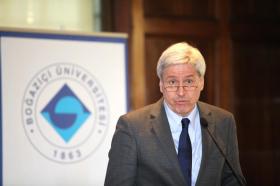 Atatürk Enstitüsü Müdürü Şevket Pamuk