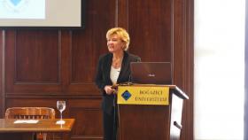 Prof. Dr. Zeynep Atay