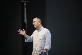 Prof. Dr. Vedat Akgiray