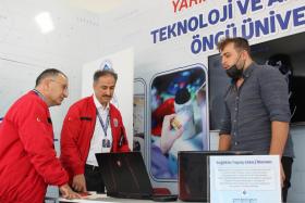 Boğaziçi Üniversitesi Rektörü Prof. Dr. Mehmet Naci İnci ve Rektör Yardımcısı Prof. Dr. Gürkan Kumbaroğlu